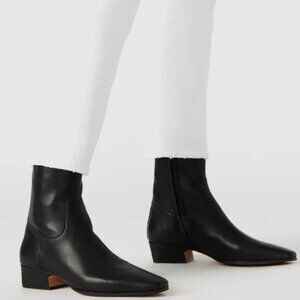 Steve Madden 'Dusty' Leather Booties | Size 7 | Chic & Lightweight | Like New